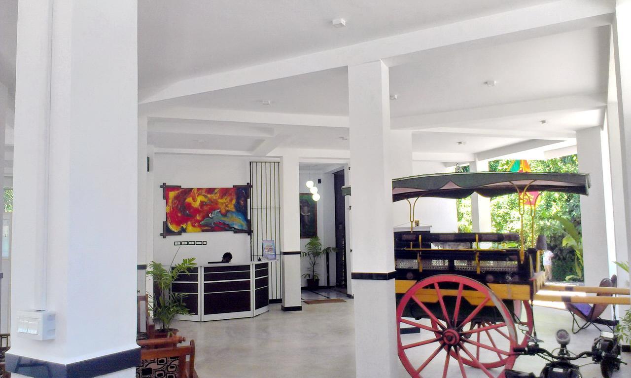 Eagle's 3* Kandy