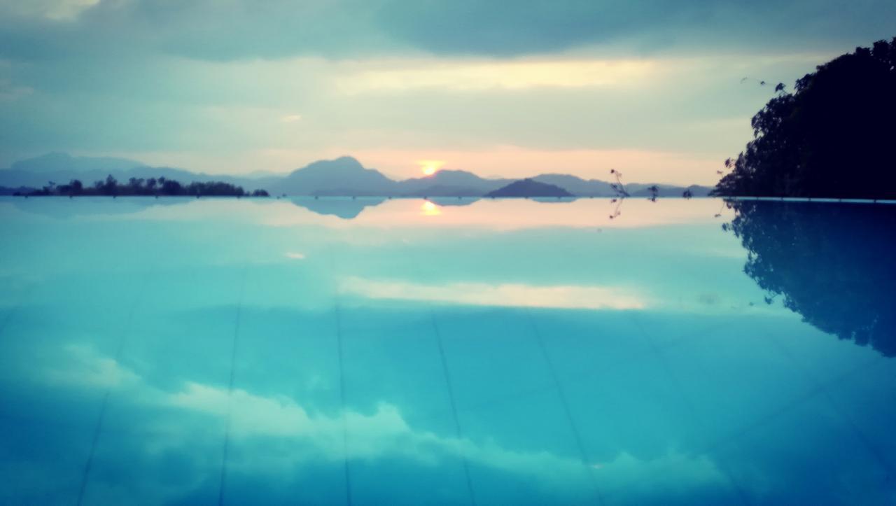Sky Hotel