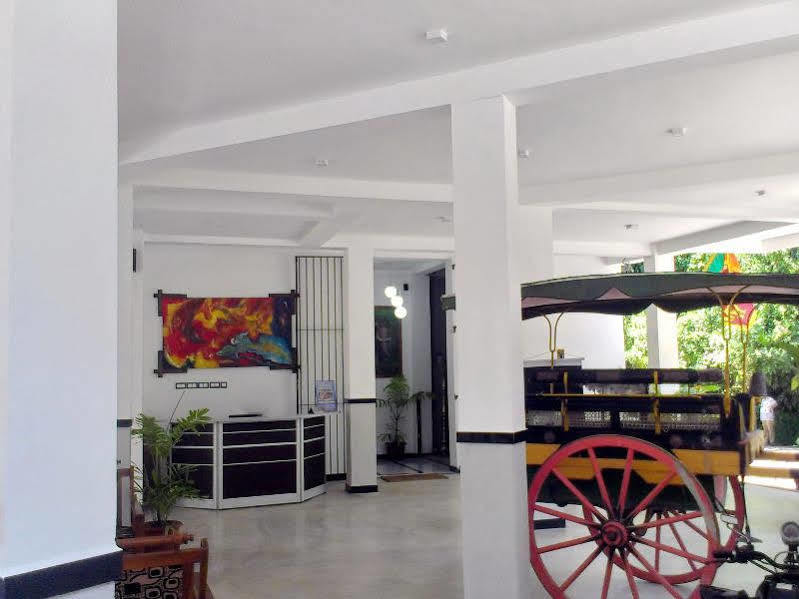 Eagle's 3* Kandy