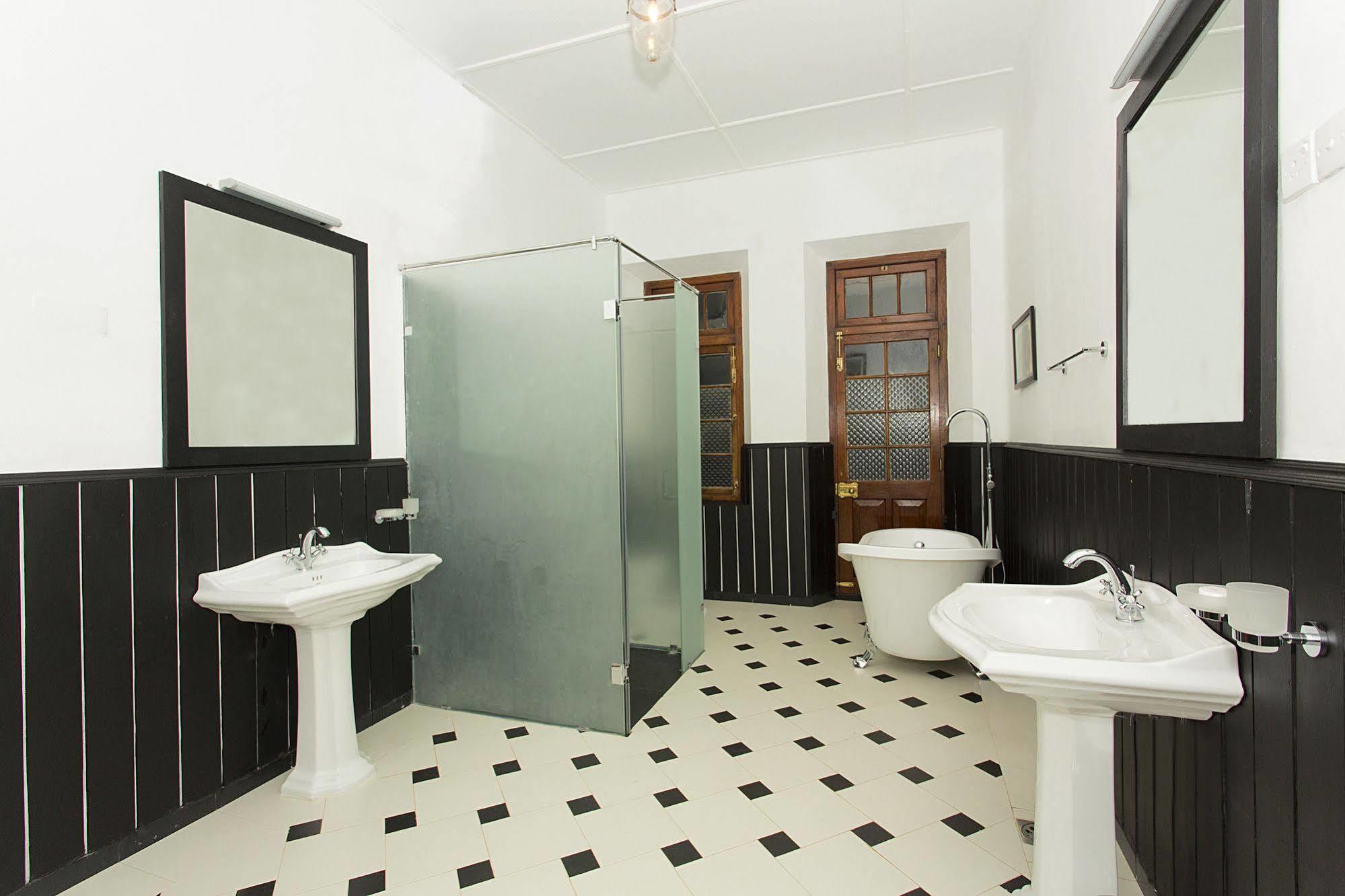 Mountbatten Bungalow- Thema Collection Villa Kandy