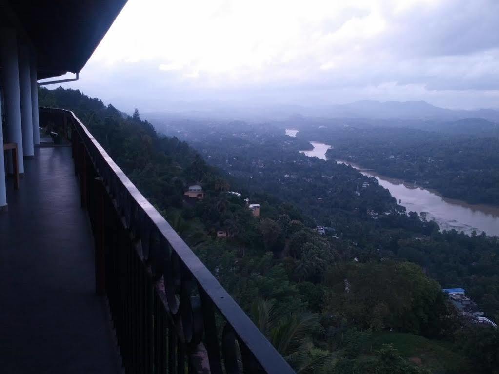 Panorama 2* Kandy