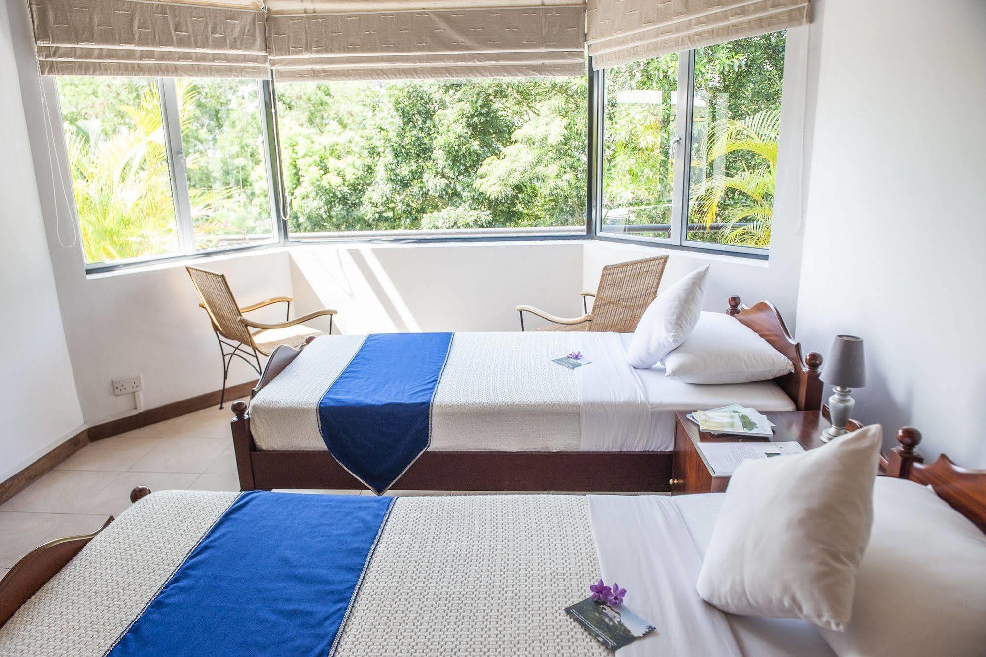 Mowbrey House 3*