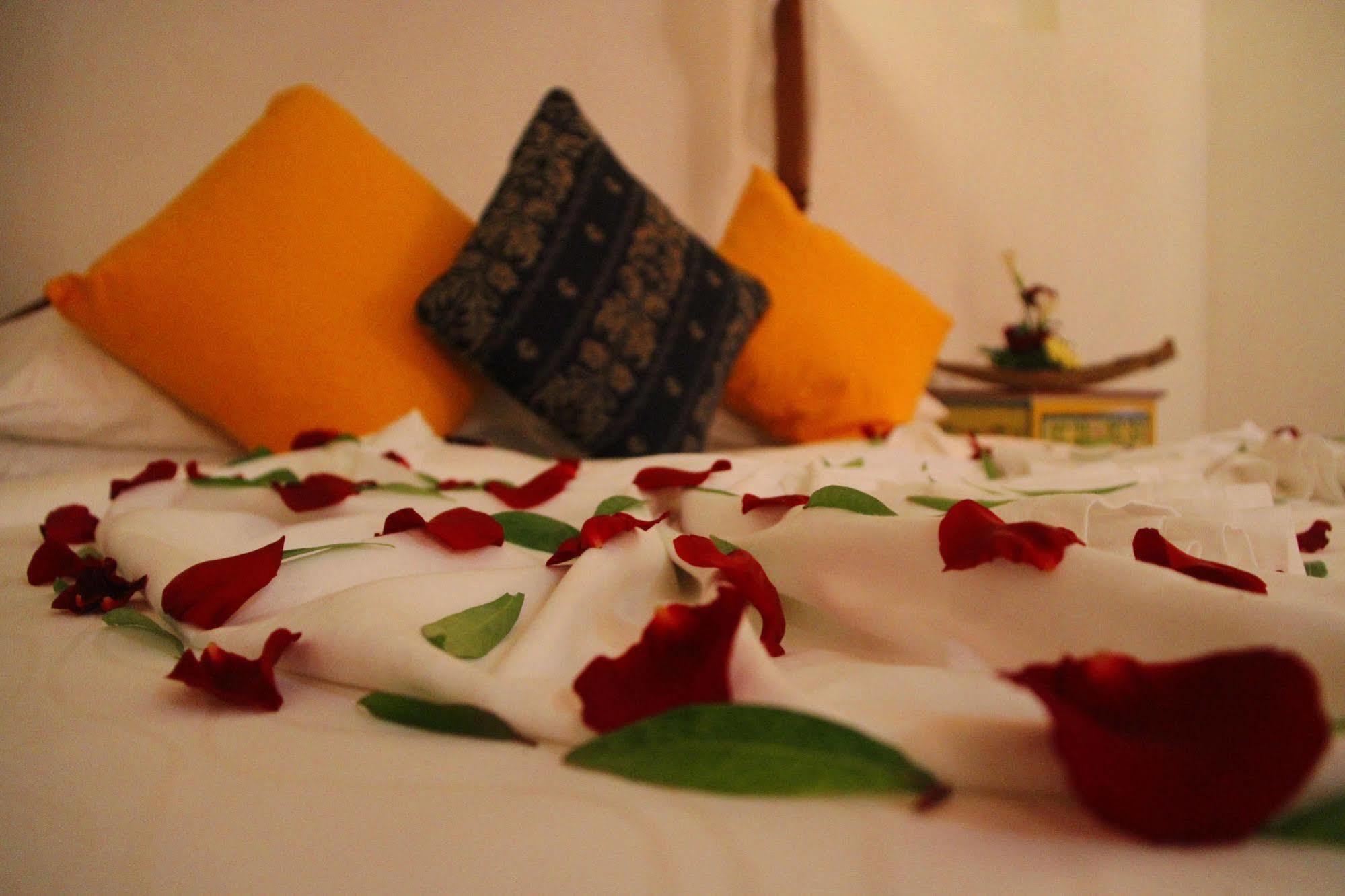 Hotel Athulya Kandy