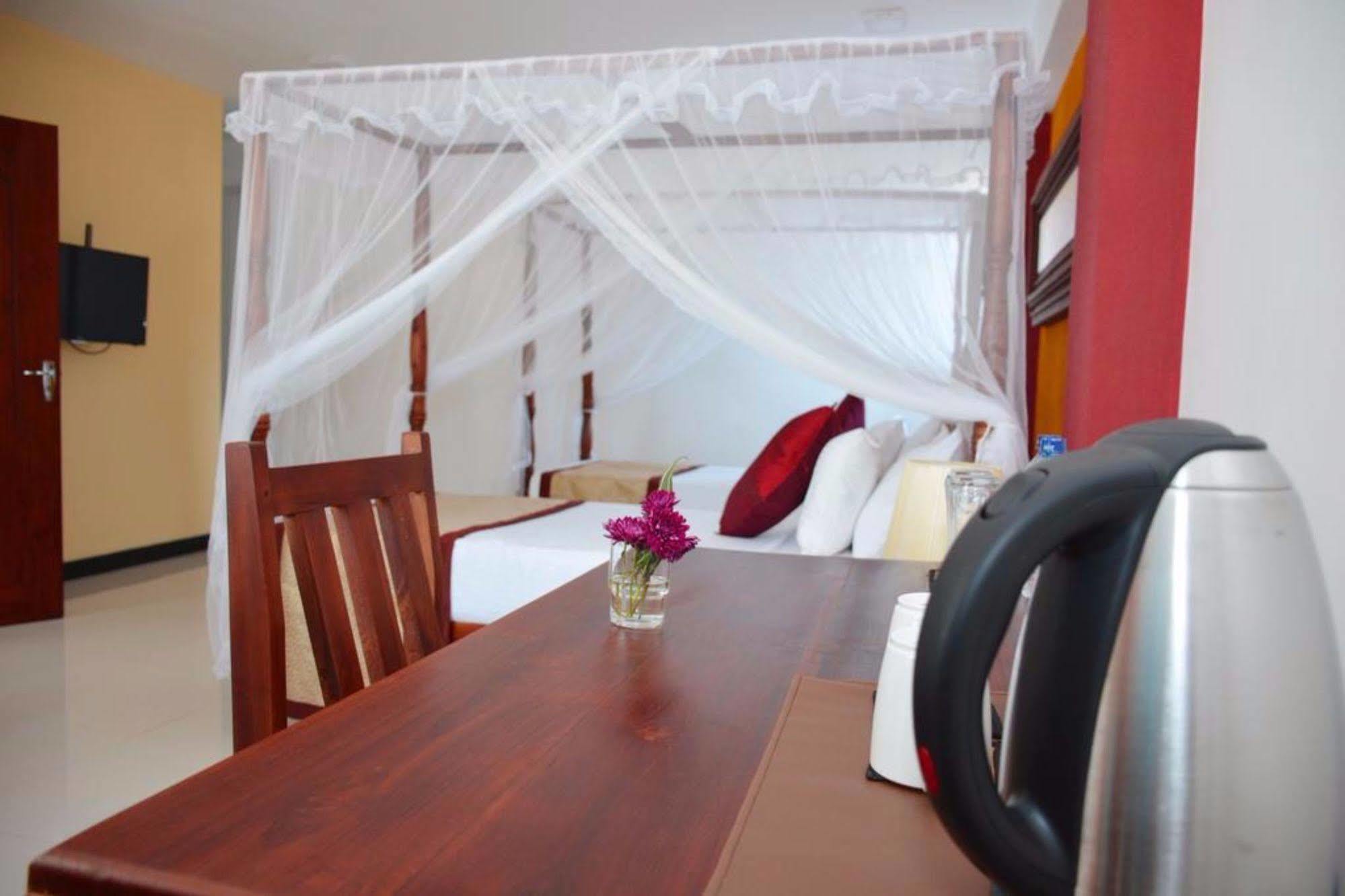 Meili Lanka Hotel 2*