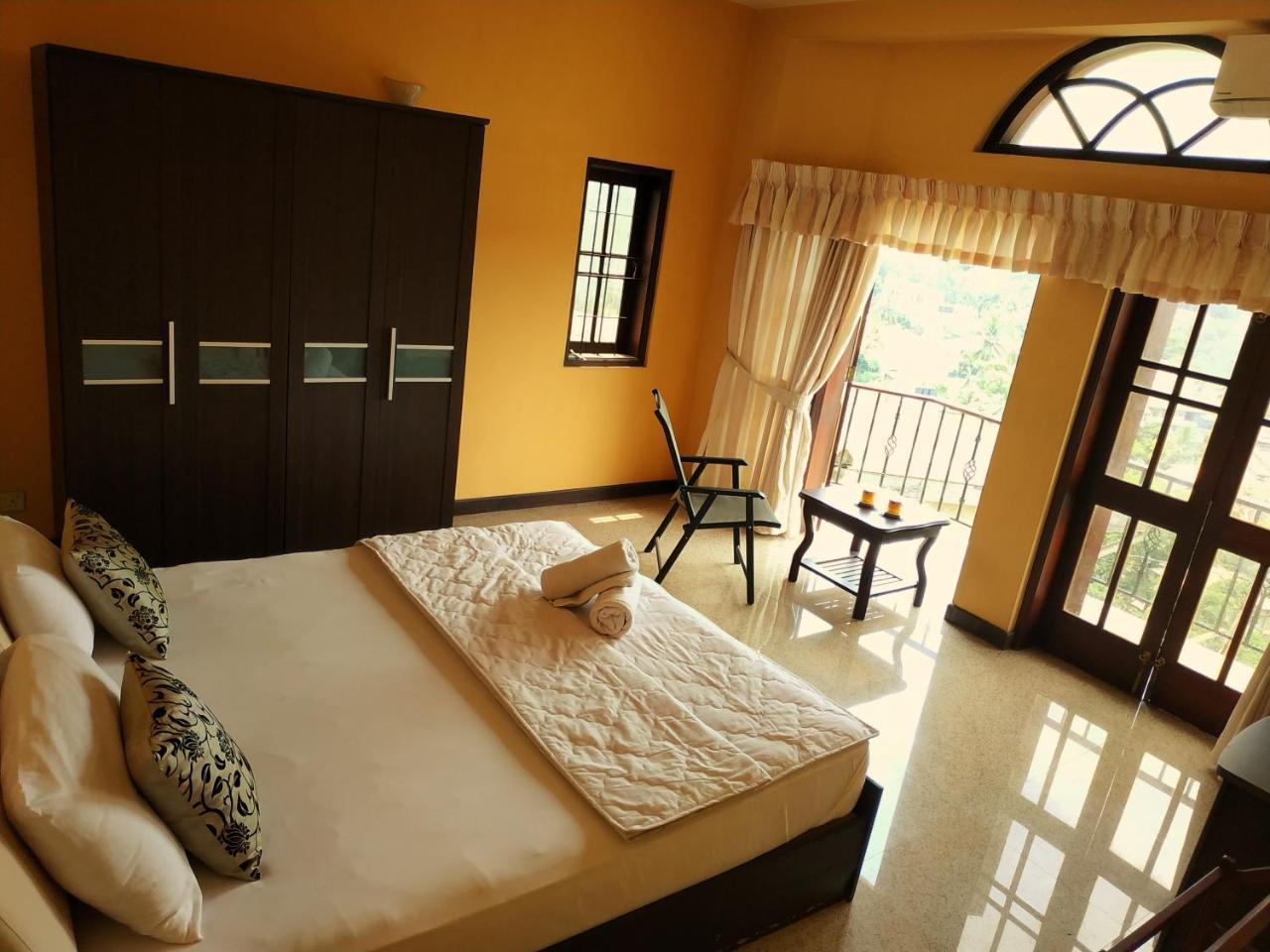 Breeze 3* Kandy