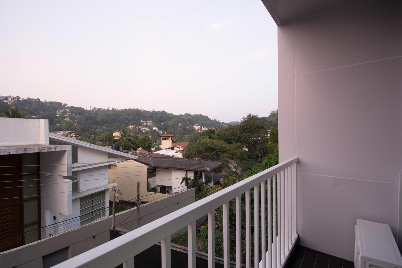 Avora Hotel 3*