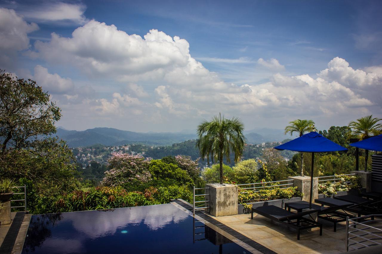 Hotel The Theva Residency 5*