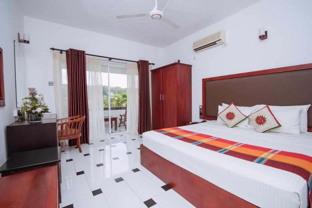 Kandyan Hotel