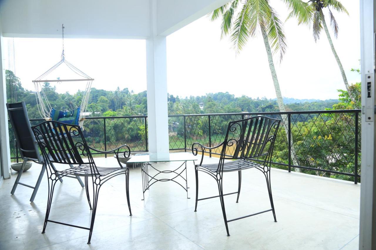 Riverside Apartment *