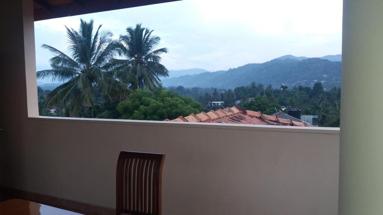 Kandyan Family Homestay