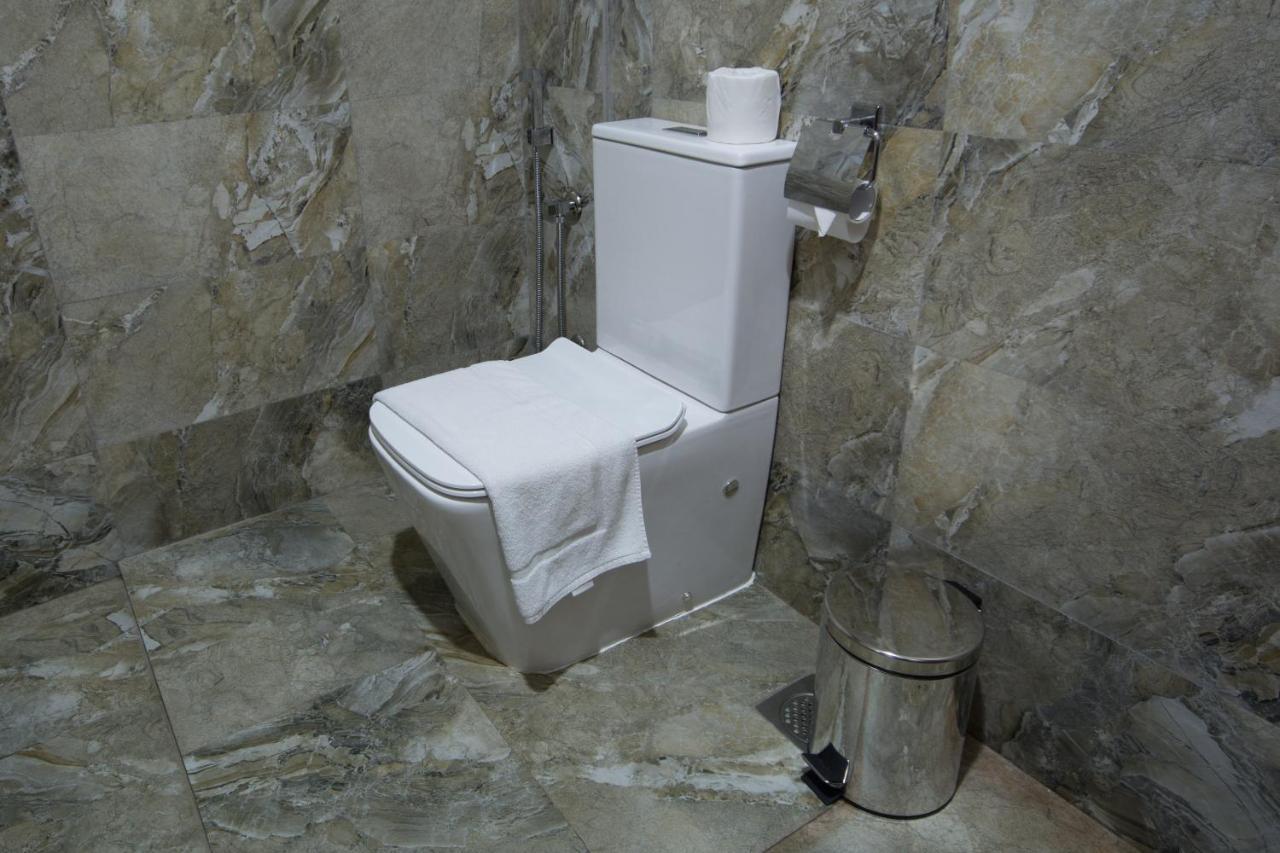 Hotel Ceyloni 2*