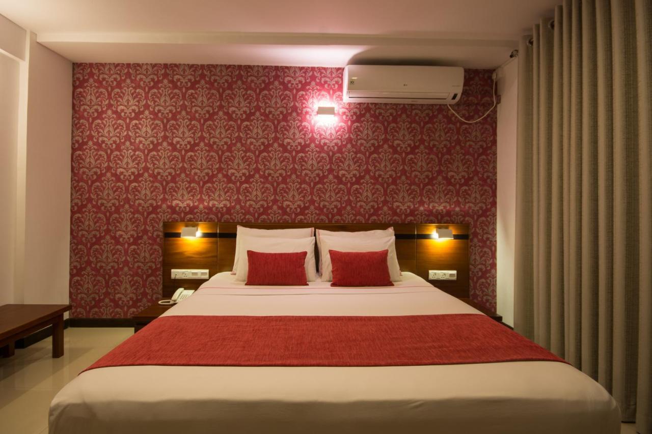 Hotel Ceyloni