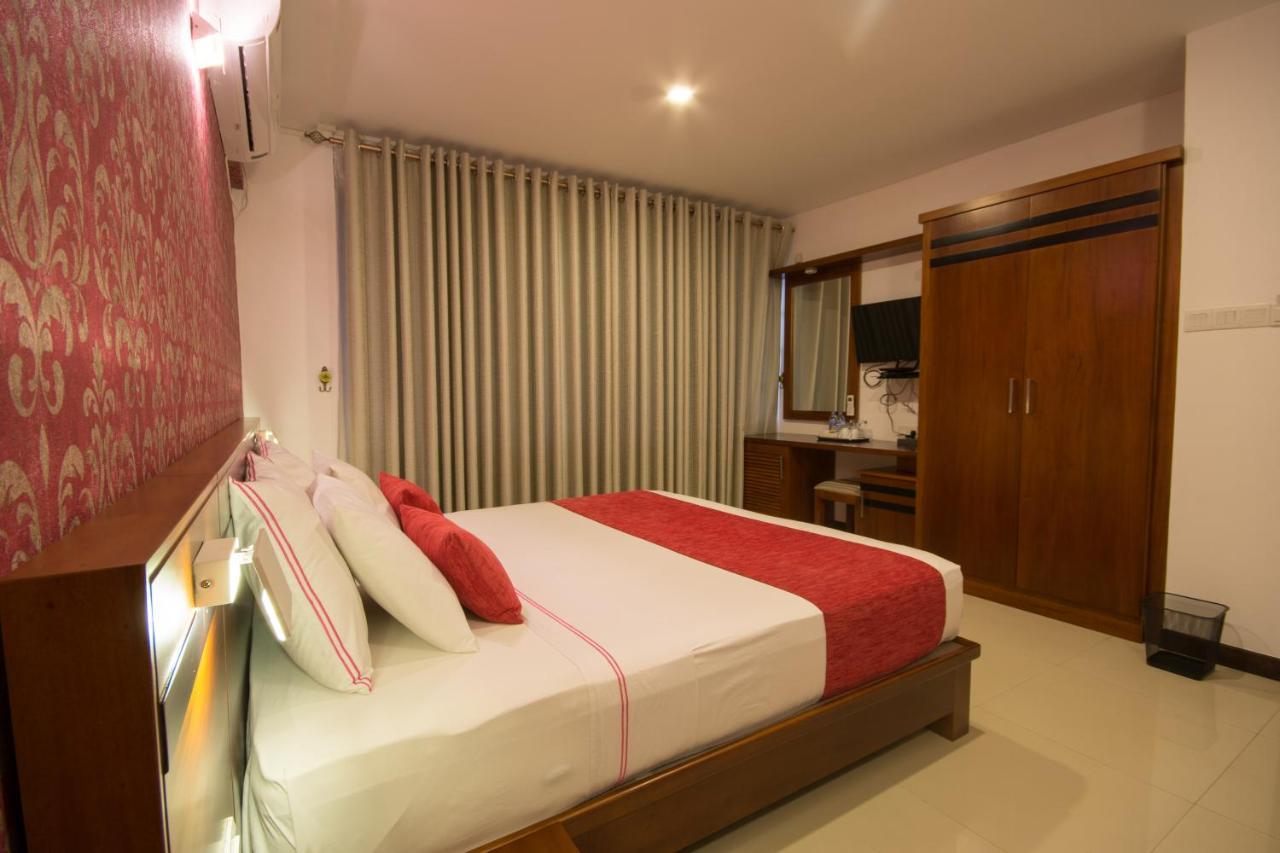 Hotel Ceyloni