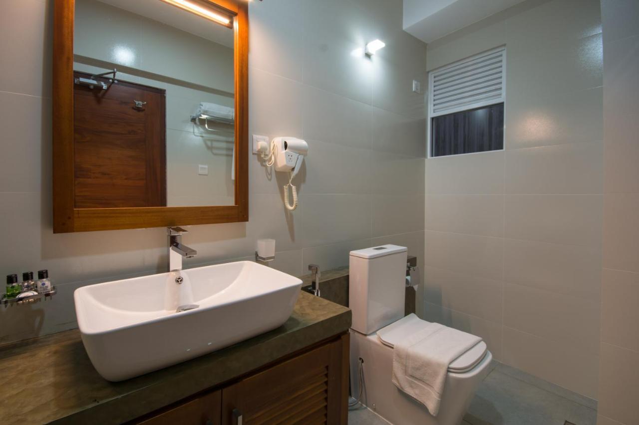 Ceyloni Hotel 2*