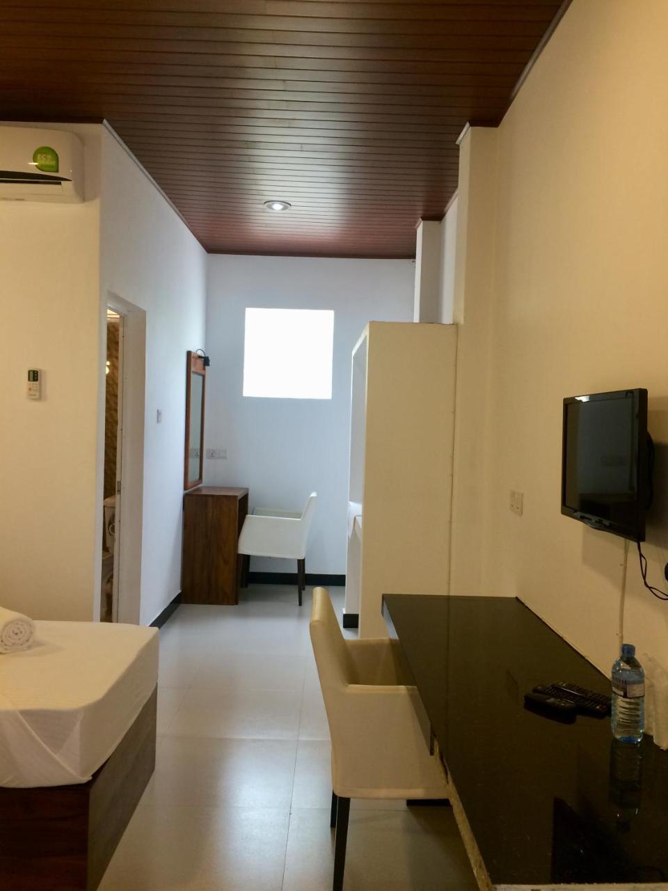 Hotel Grand Orchid 3*