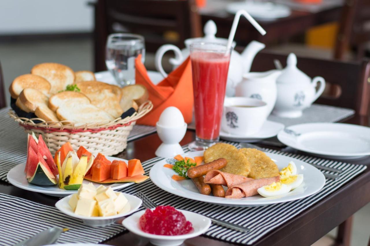 Avora Hotel 3*