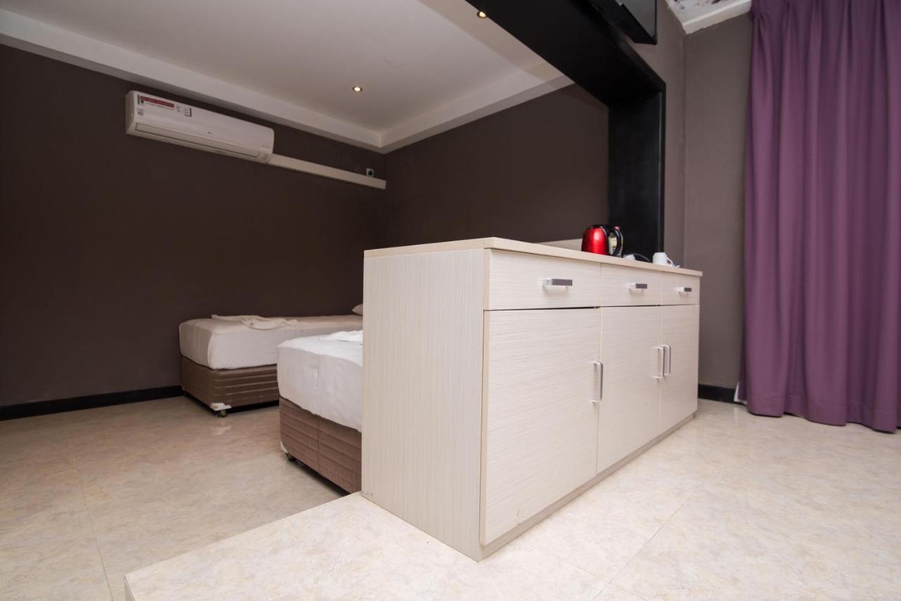 W Hotel 3*