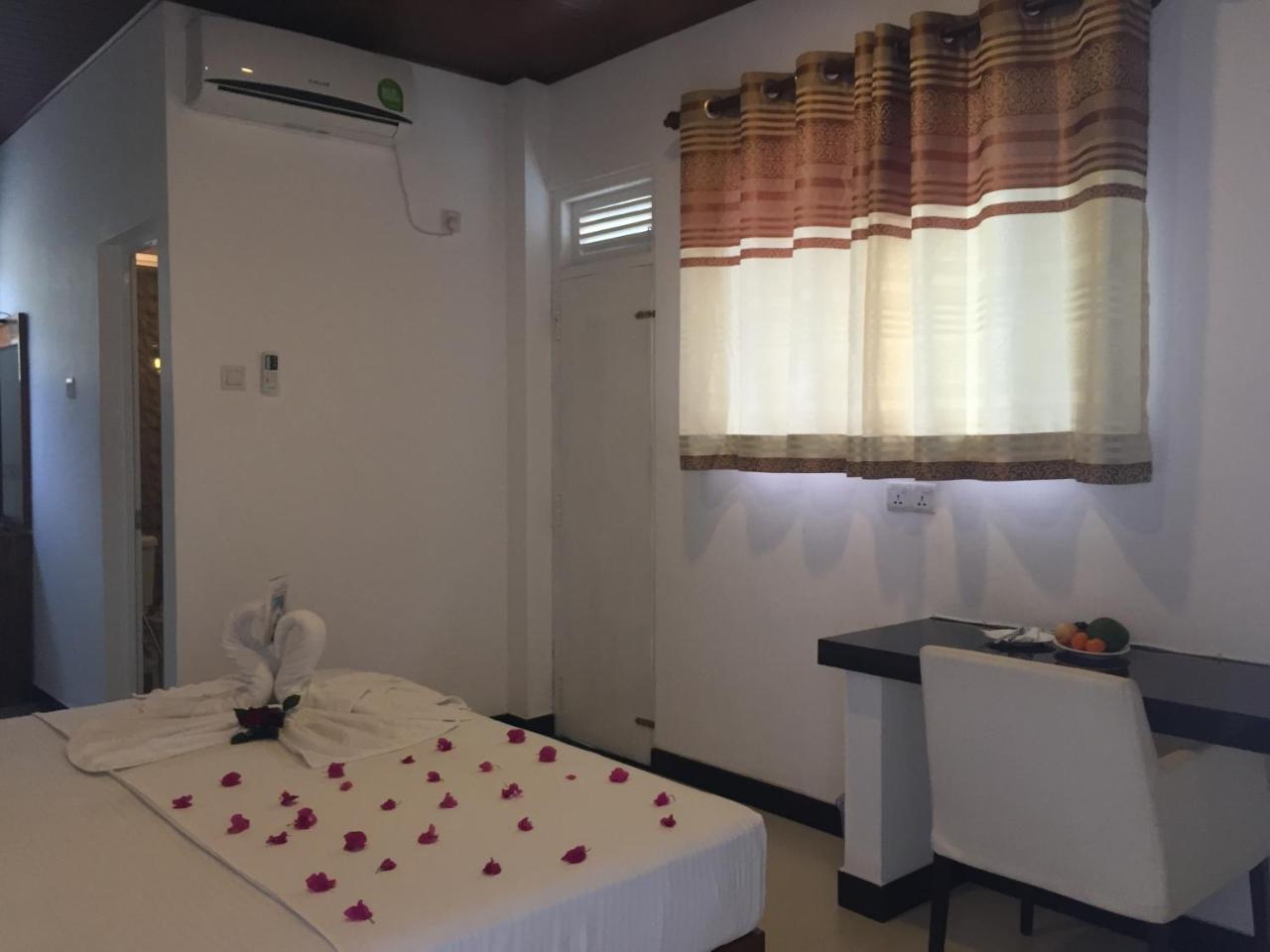 Hotel Grand Orchid 3*
