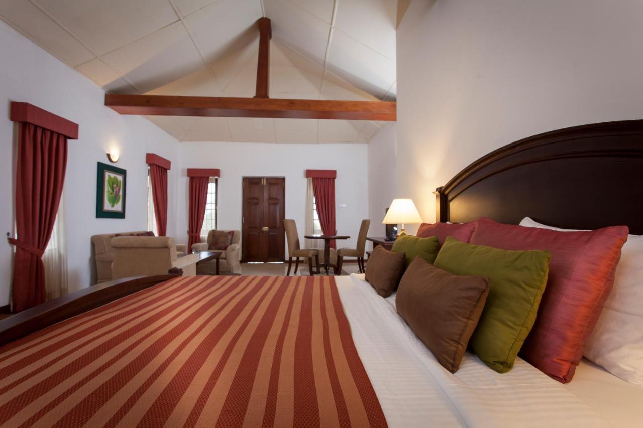Hanthana Boutique By Amaya Villa *