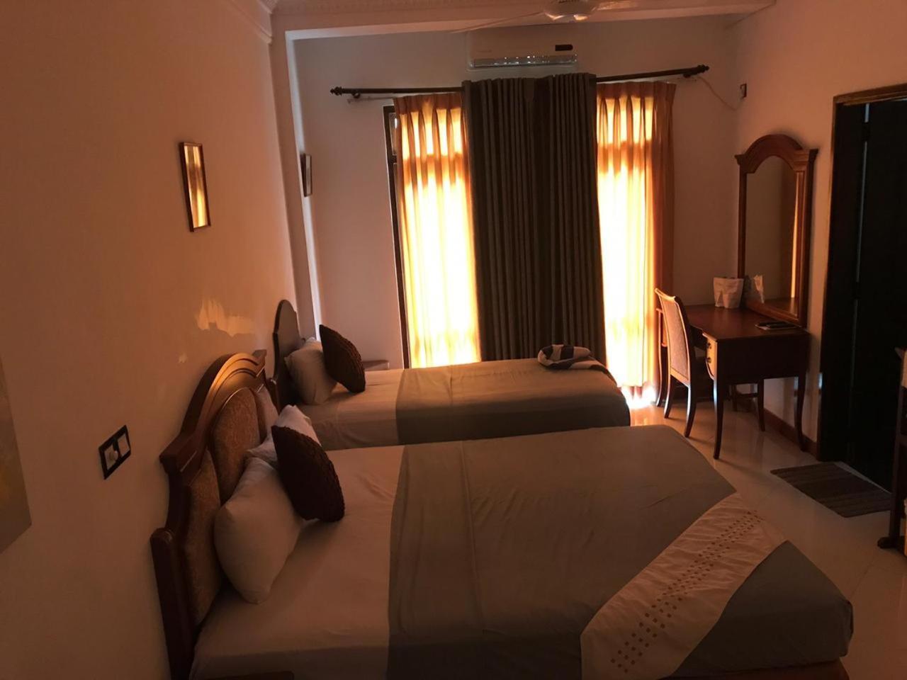 Eagle's Hotel Kandy