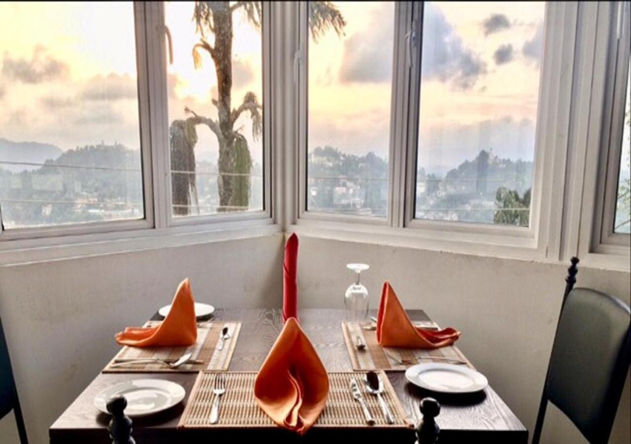 Hotel Grand Orchid