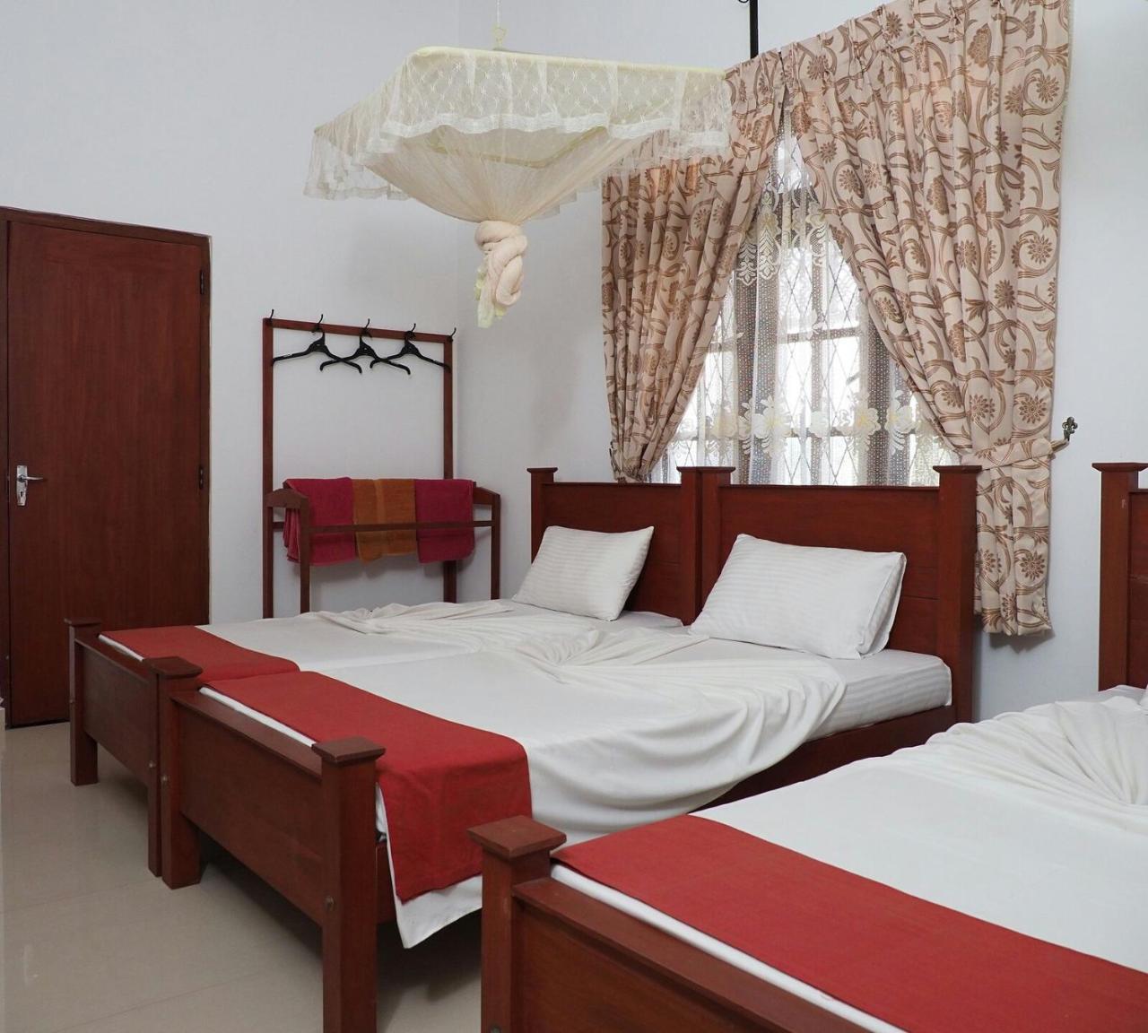 Kandyan White Homes Guest house