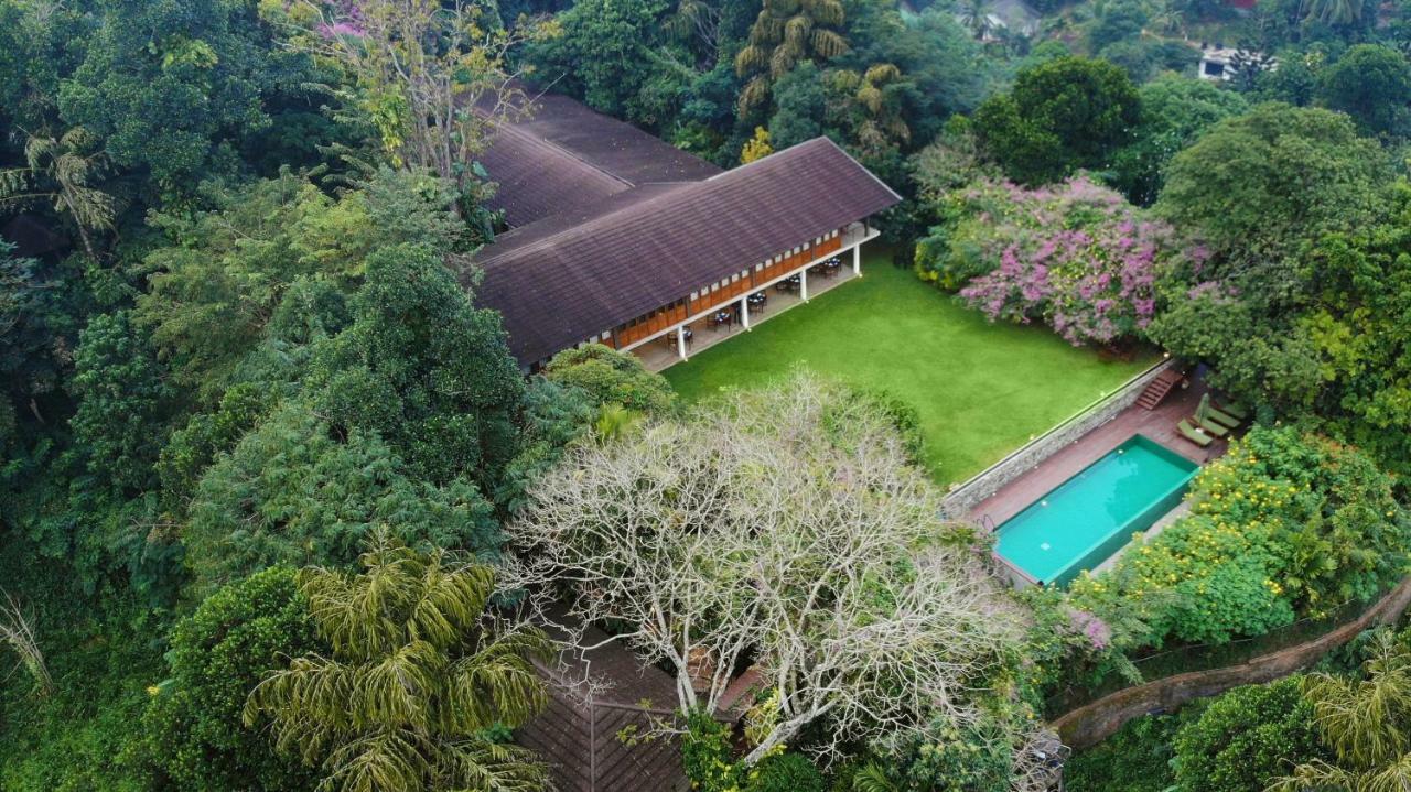 Hotel Kings Pavilion Luxury Kandy