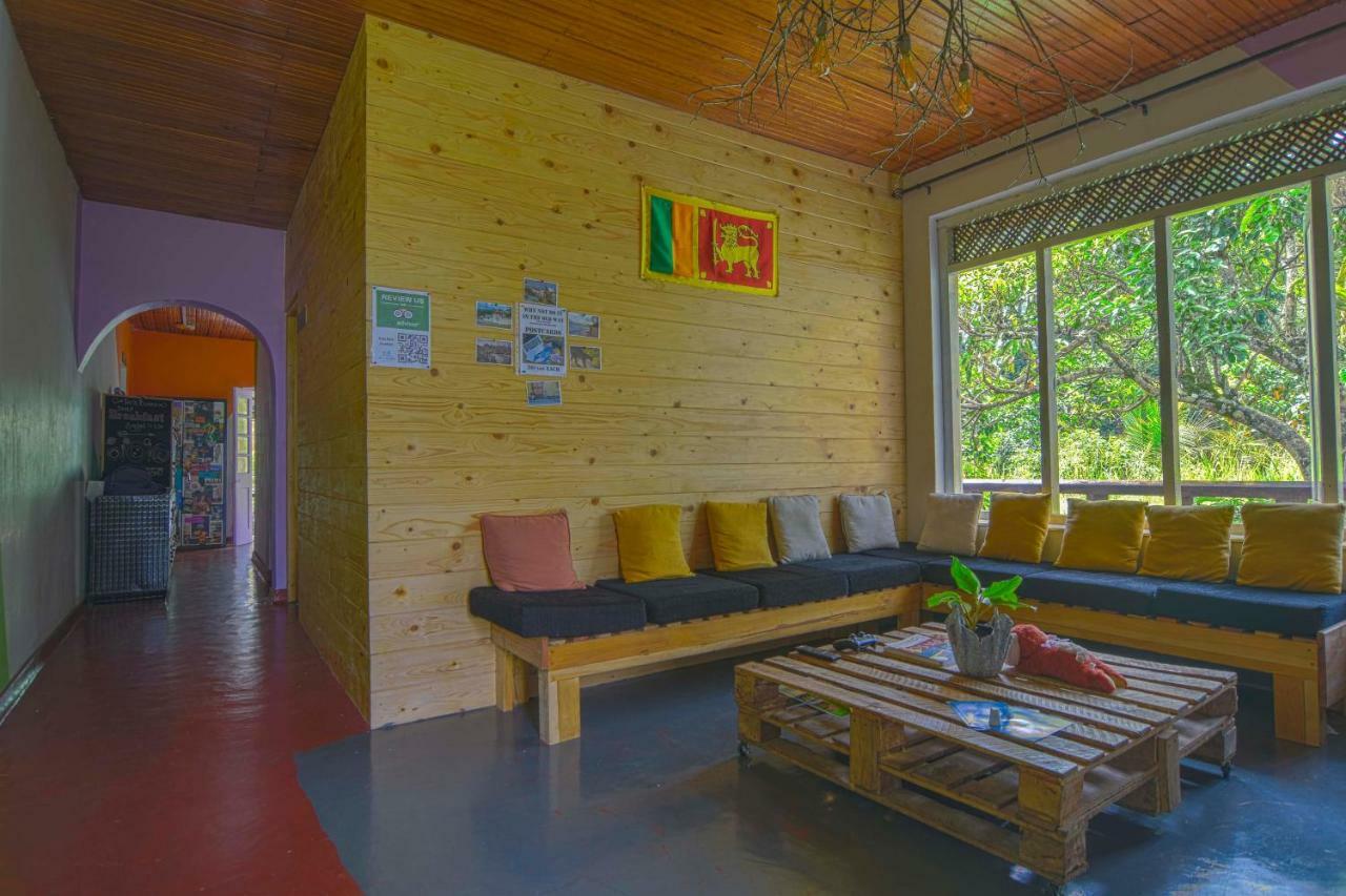 Jay's Bunks-kandy (adults Only) Hostel