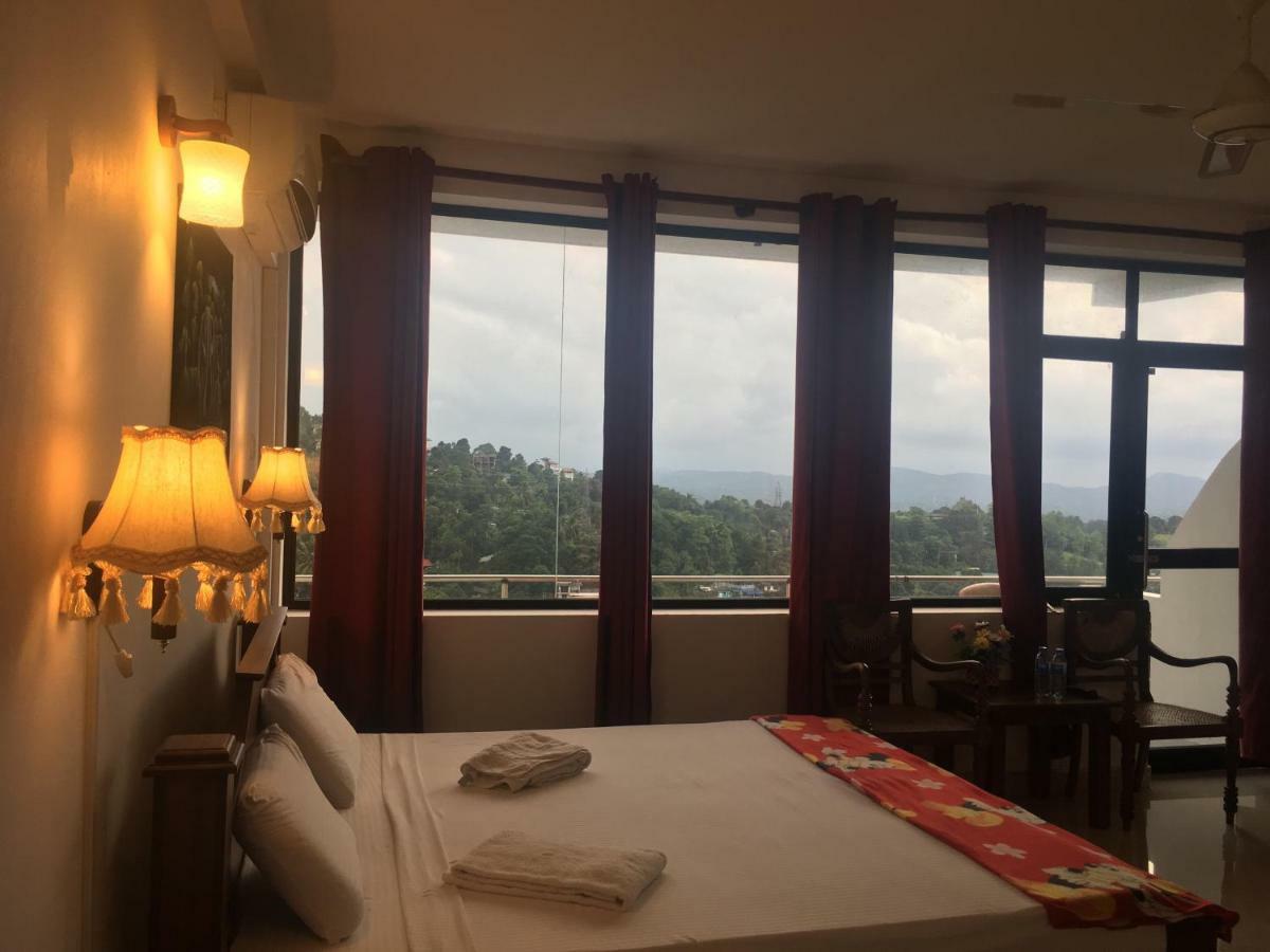 Pure Nature Hotel Kandy