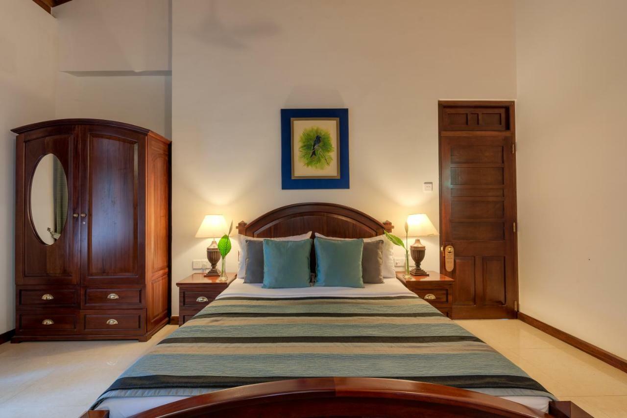 Hanthana Boutique By Amaya Villa *