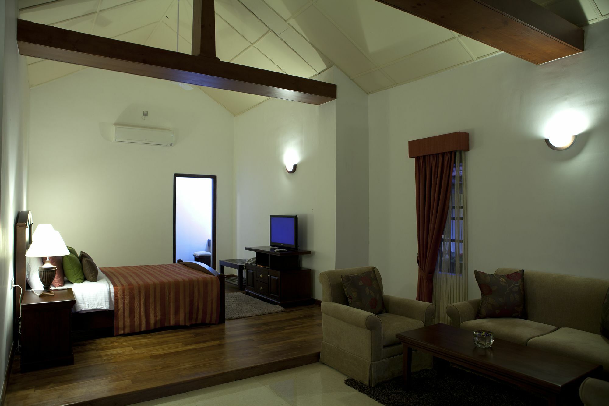 Hanthana Boutique By Amaya Villa *