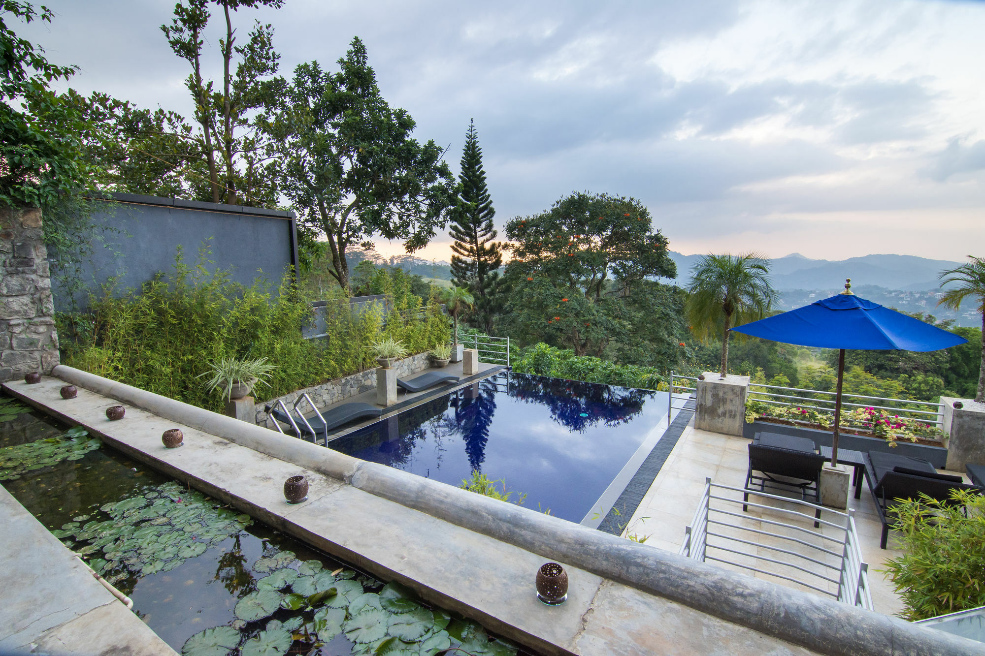 The Theva Residency Hotel 5*