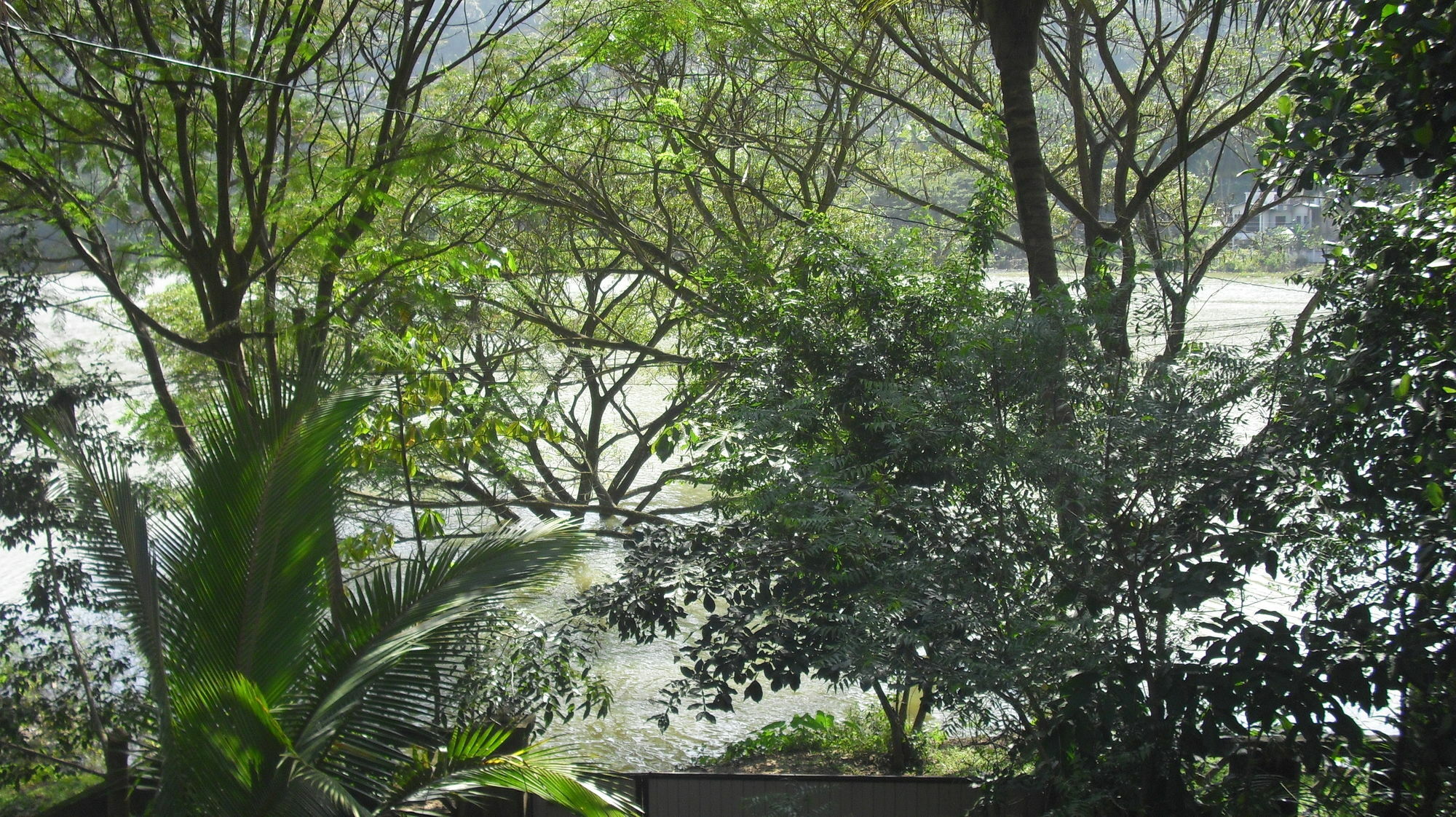 River Side *