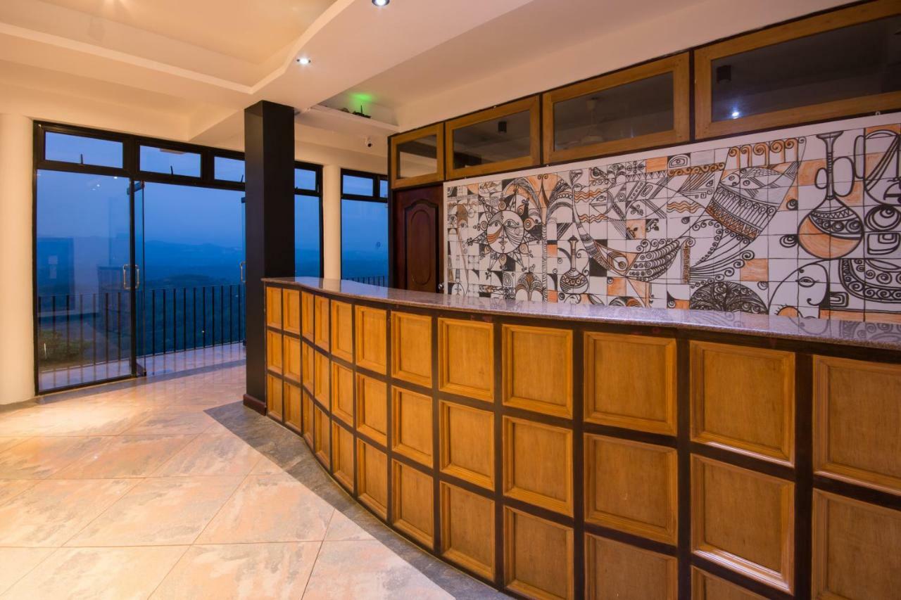 Ceyloni Panorama Hotel