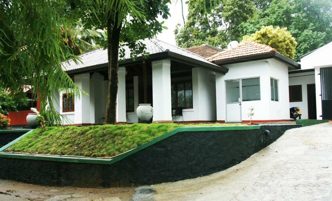 Hotel Madala Rest Kandy