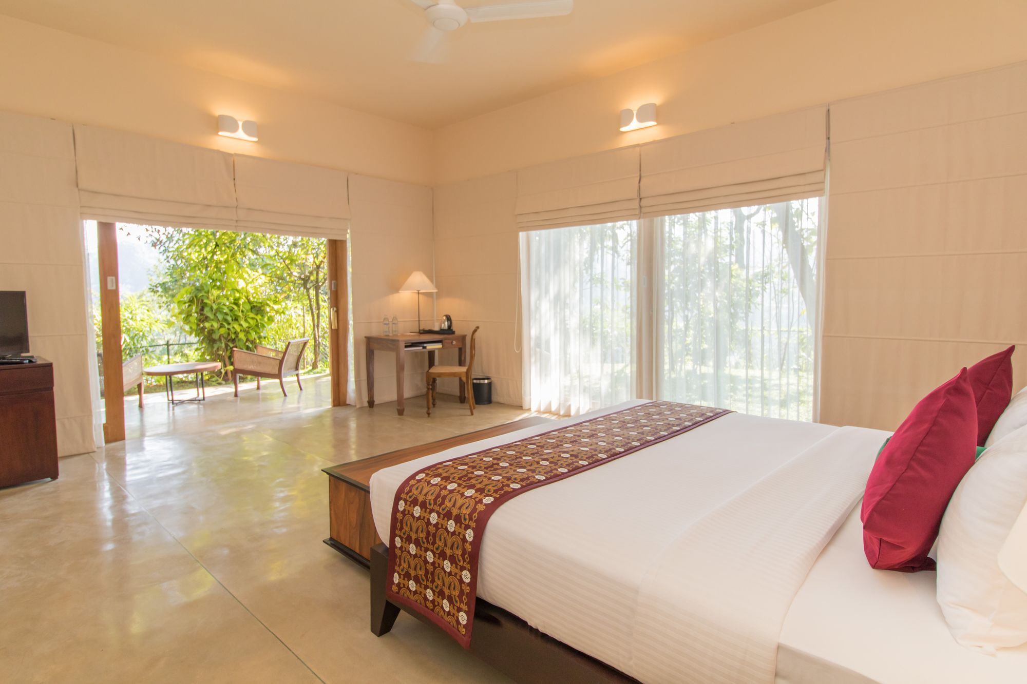 Kings Pavilion Luxury Hotel 5*