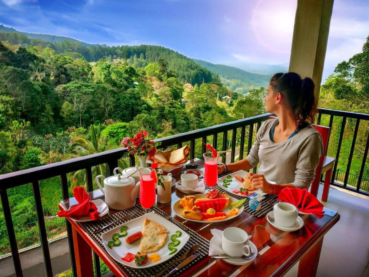 The Grand Hills Hotel 4*