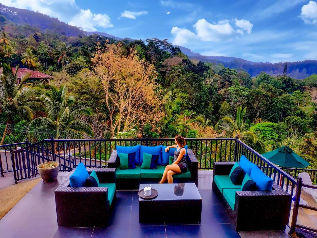 Hotel The Grand Hills 4*