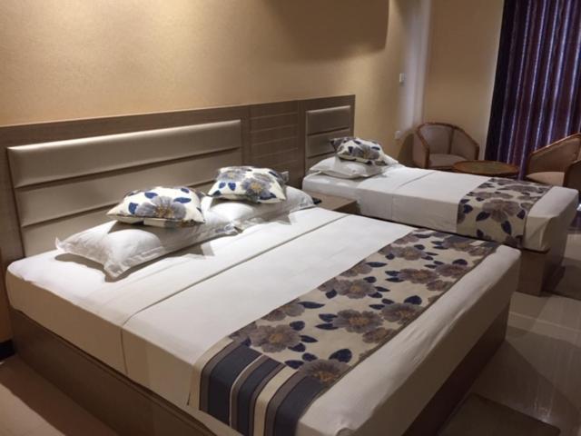 Peradeniya 3*