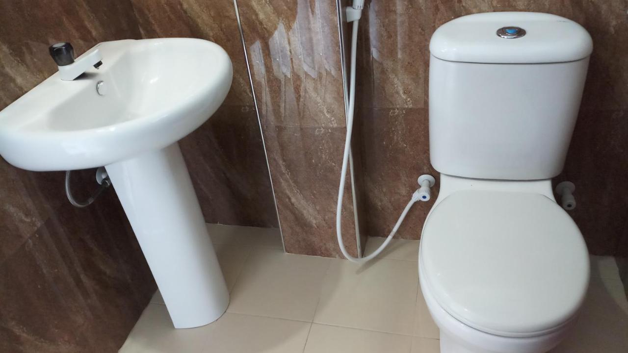 Shani Guest house *