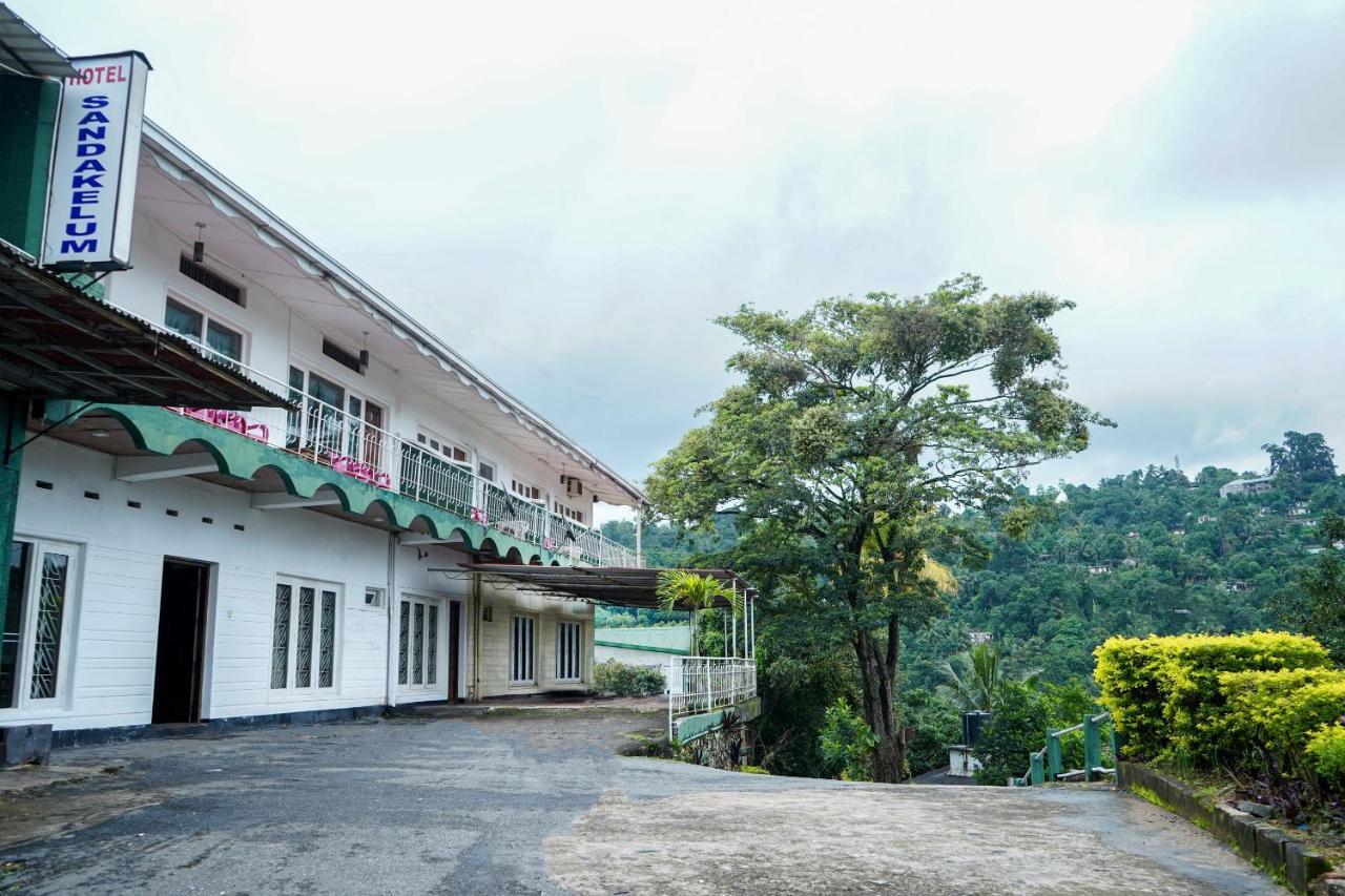 Hotel Oyo 436 Sandakelum Tourist