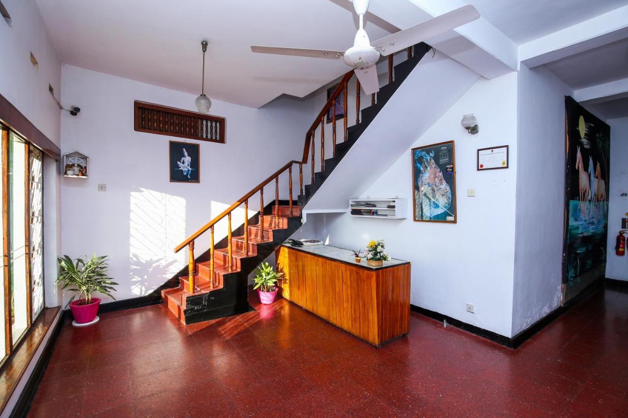 Hotel Oyo 436 Sandakelum Tourist Kandy