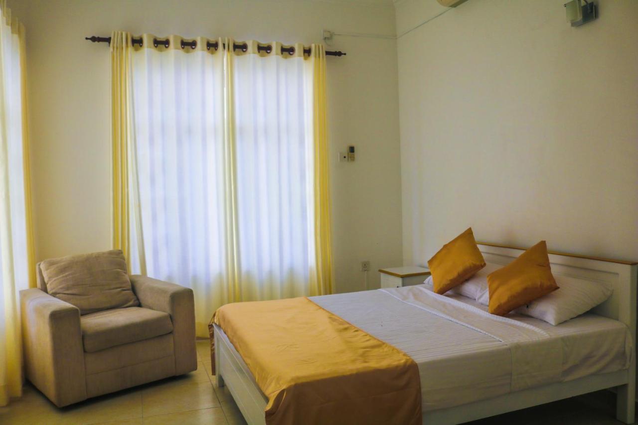 Hotel The White