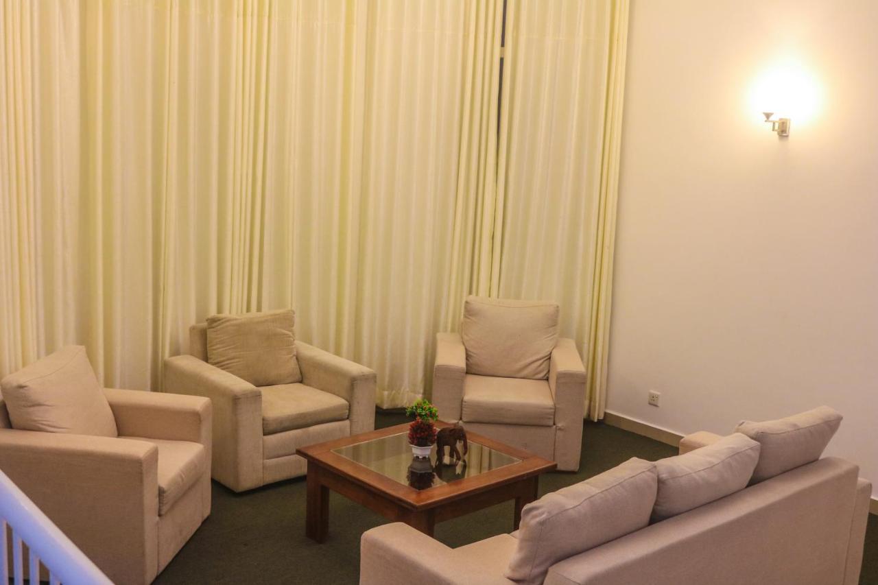 Hotel The White 3*