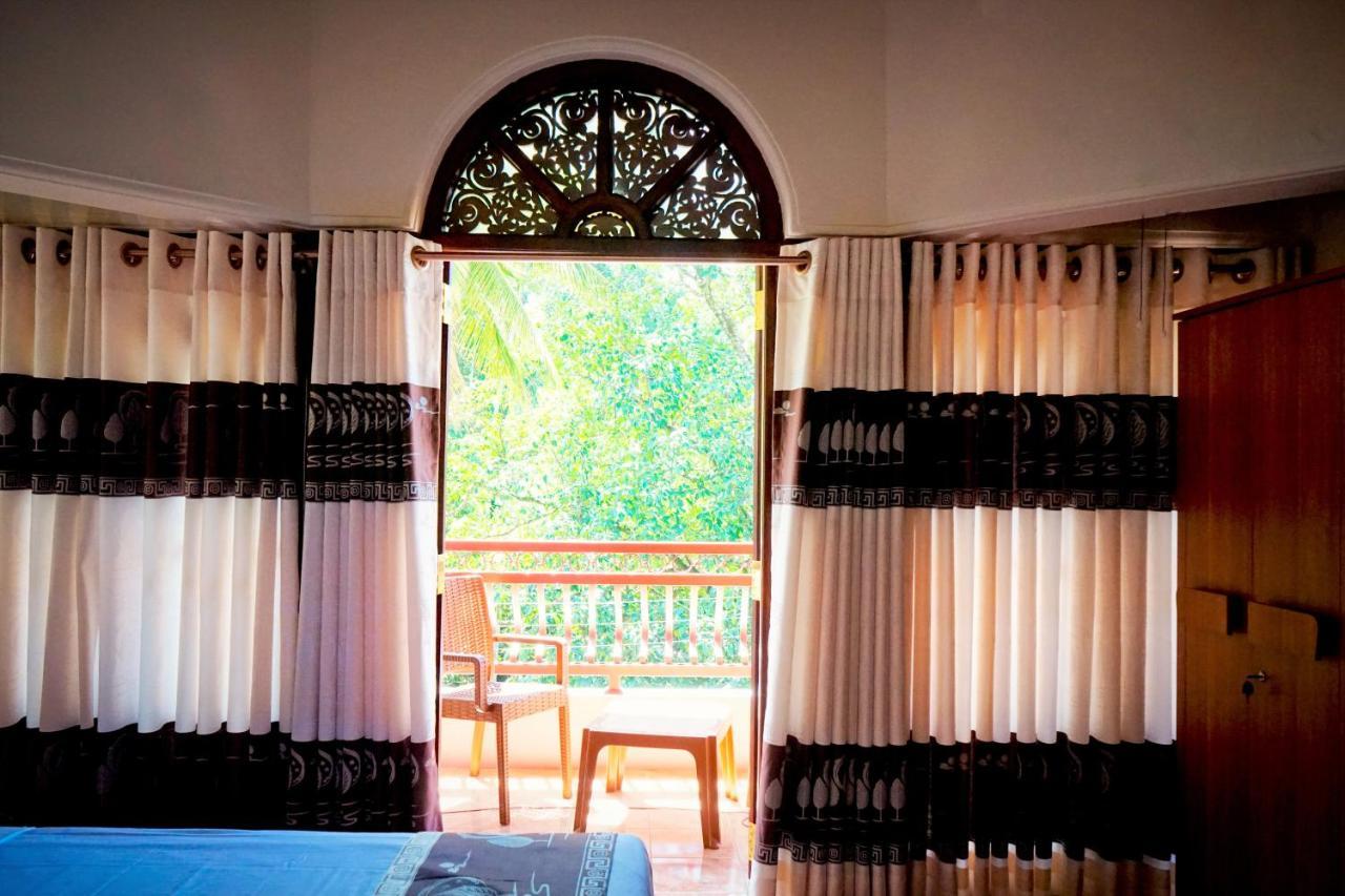 Sunset Hills Homestay *