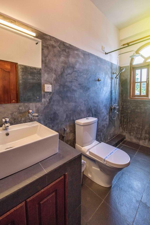 Hotel Ceylonbreezekandy *