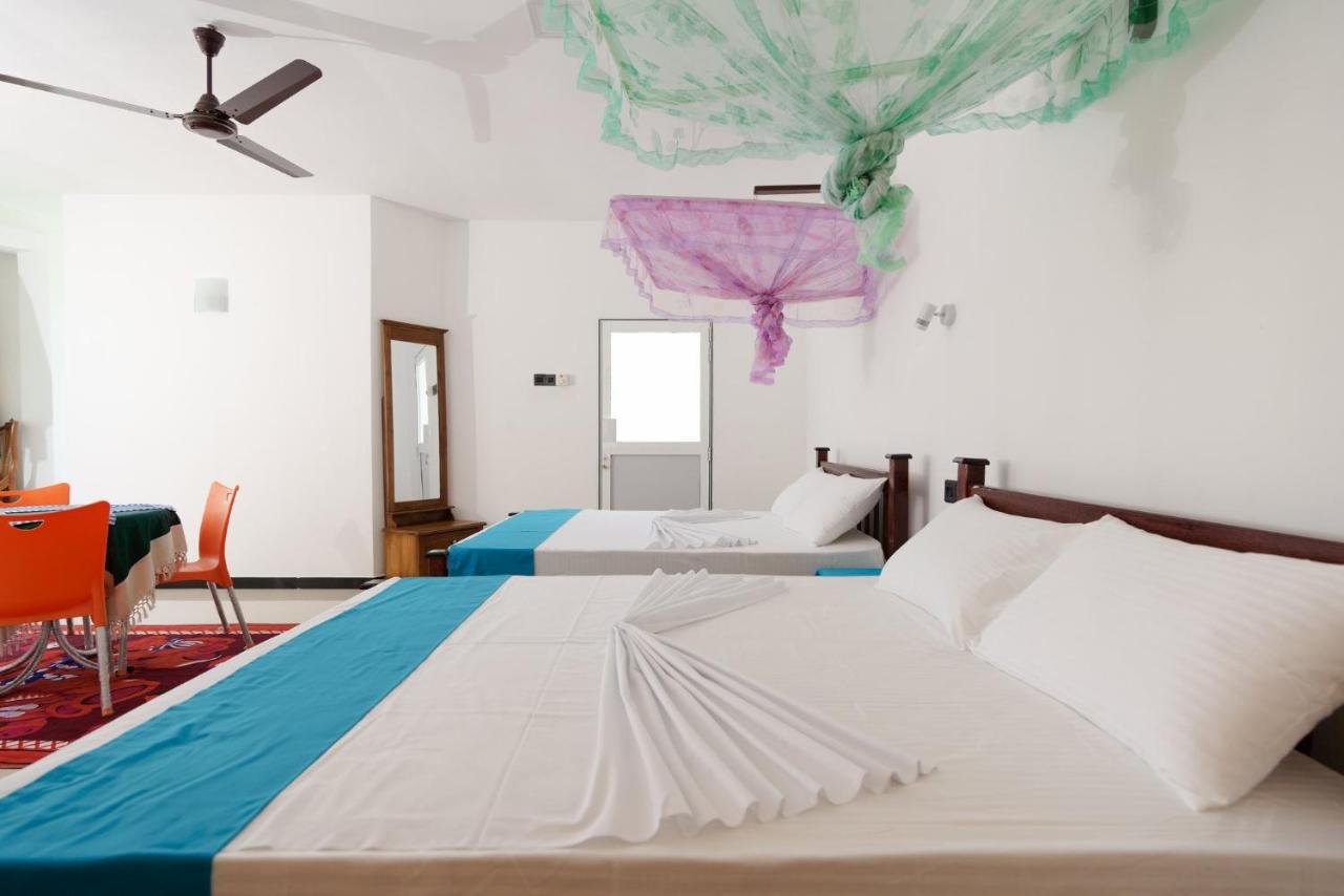 Guest house Kandyan White Homes *