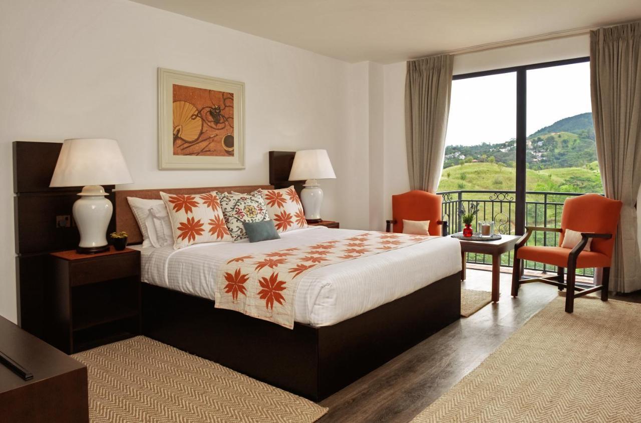 Fox Hotel
