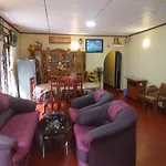 Lak Sewana Home Stay
