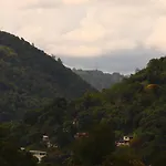 Sky Edge Homestay